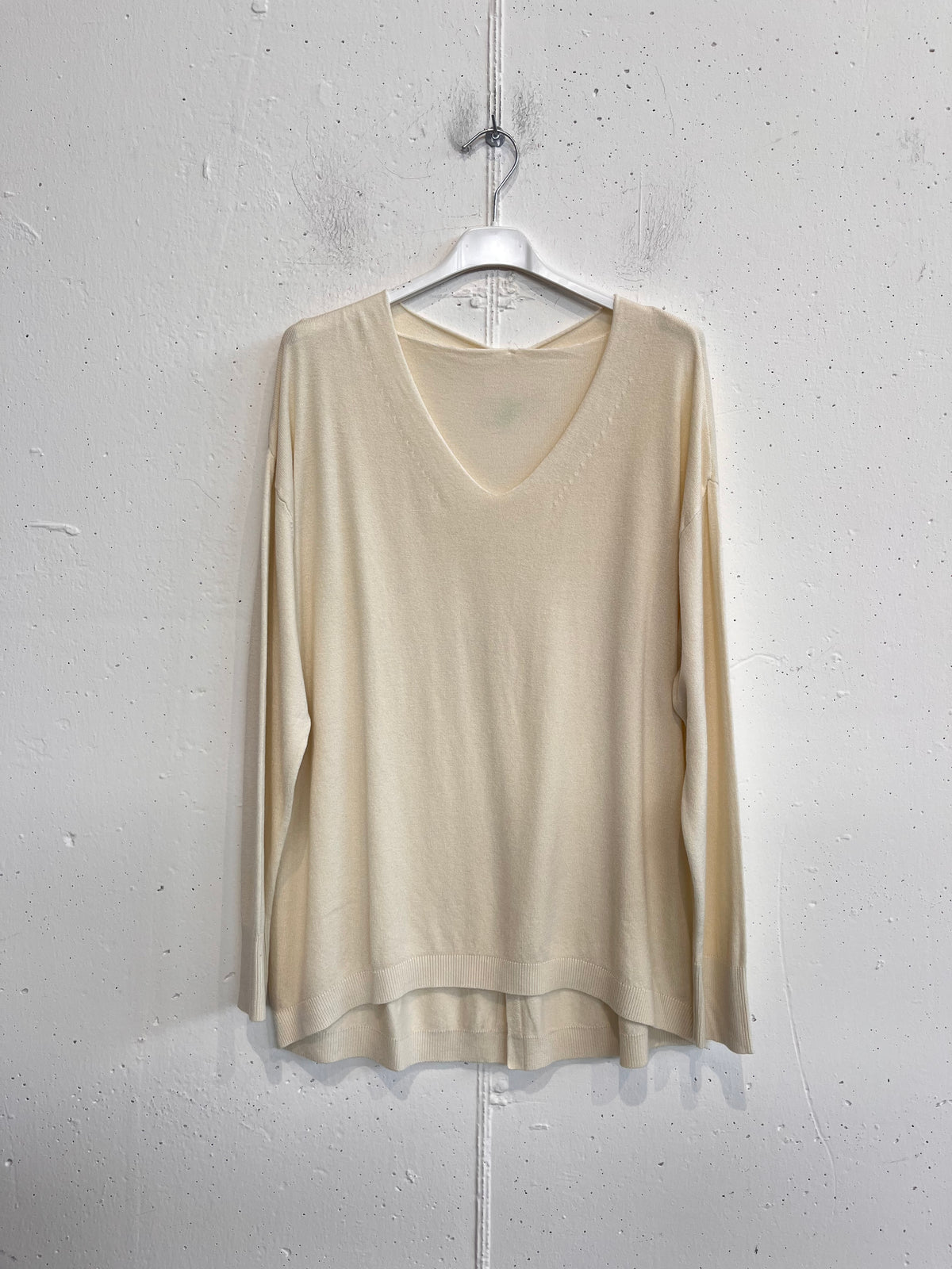 Pull basico over scollo a V