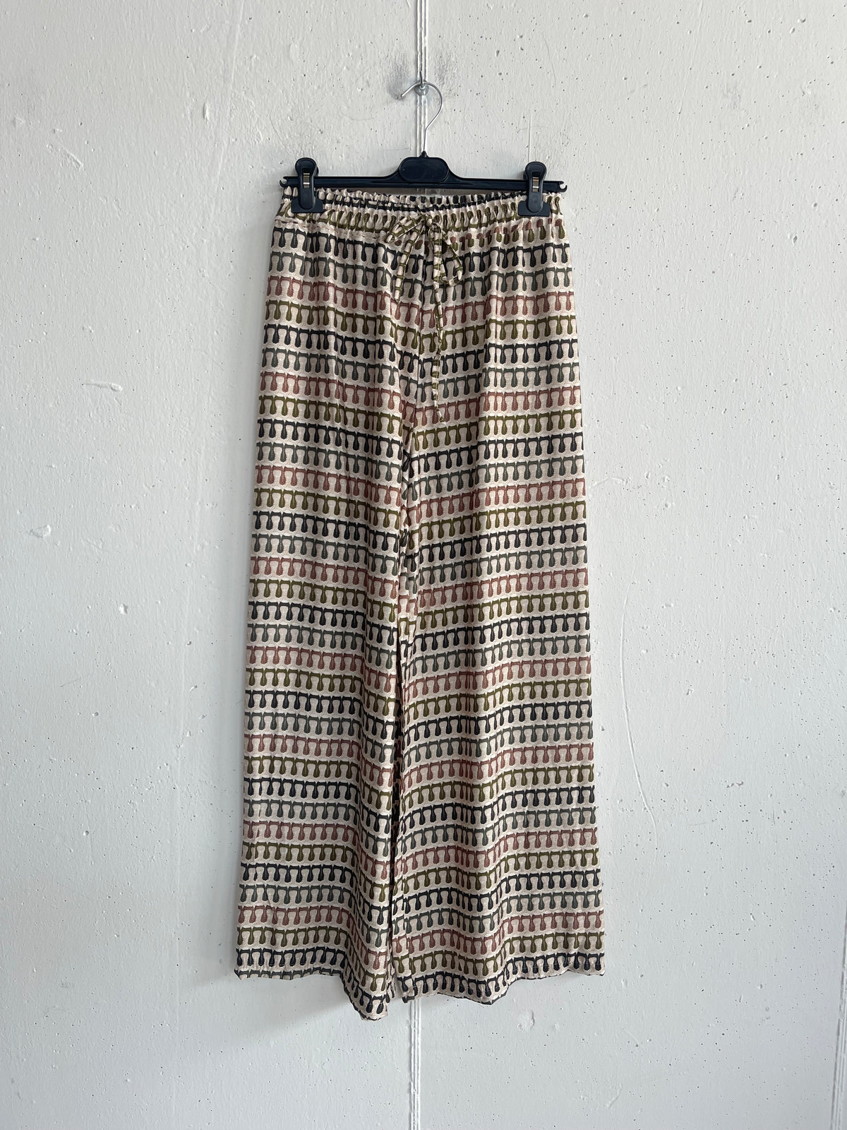 Pantalone Atene