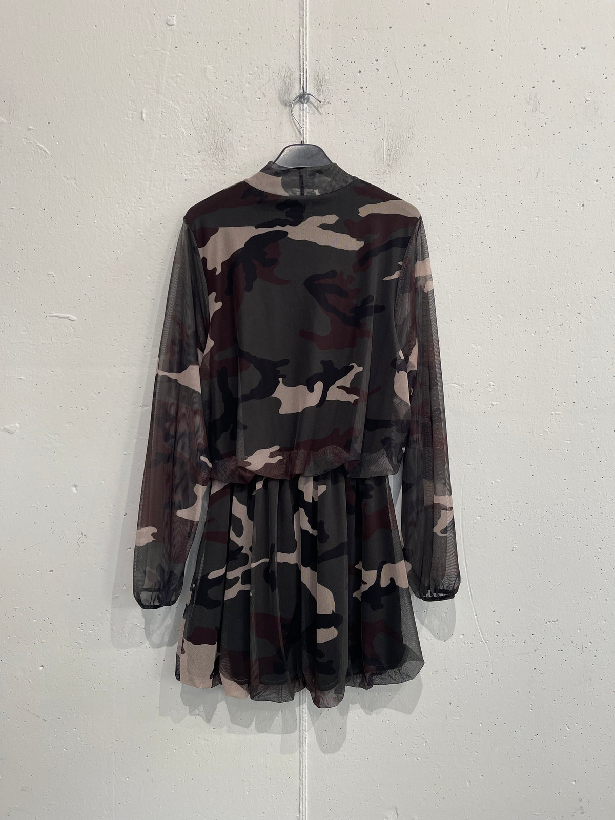 Abito in tulle militare