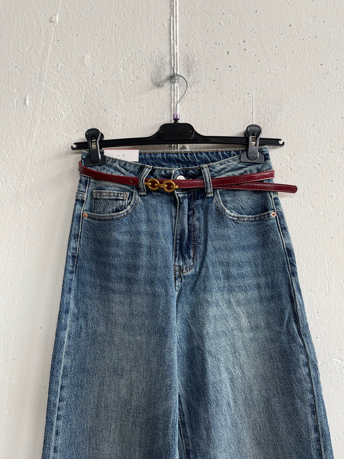 Jeans a palazzo con cintura