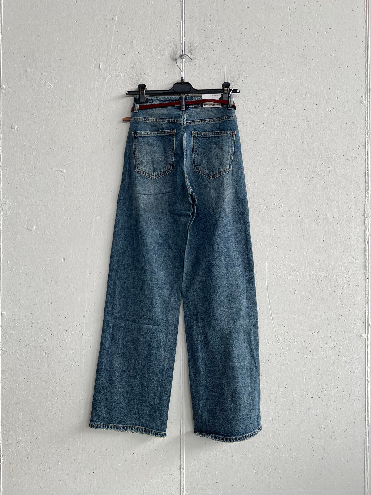 Jeans a palazzo con cintura