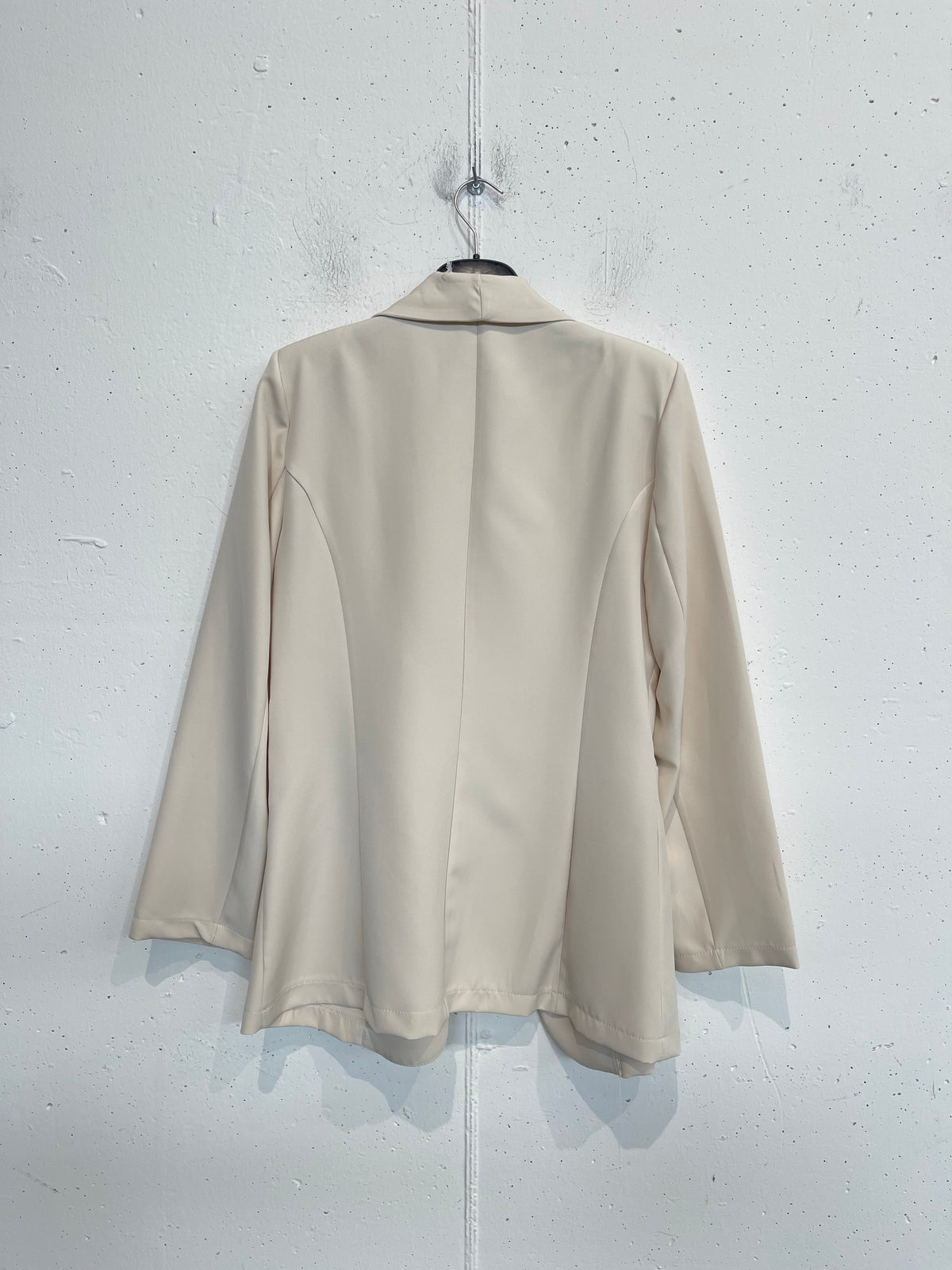 Blazer con spalline imbottite sfiancato e sfoderato