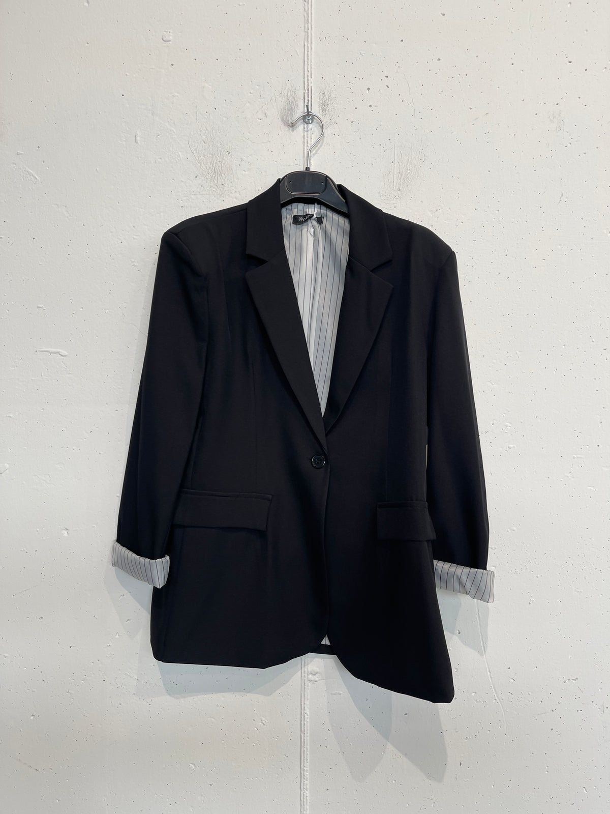 Blazer con spalline imbottite over con bottone