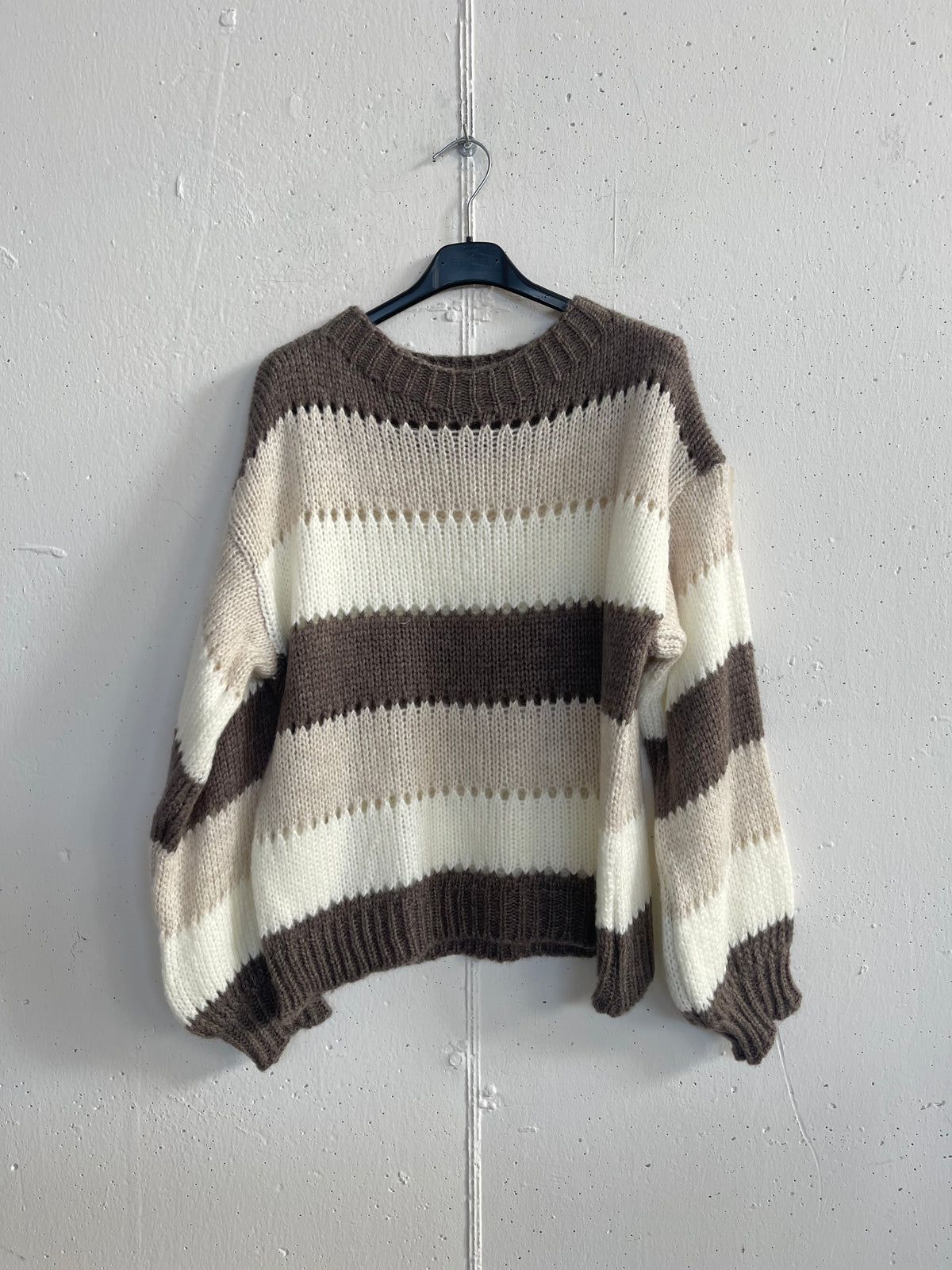 Pull morbido a riga larga
