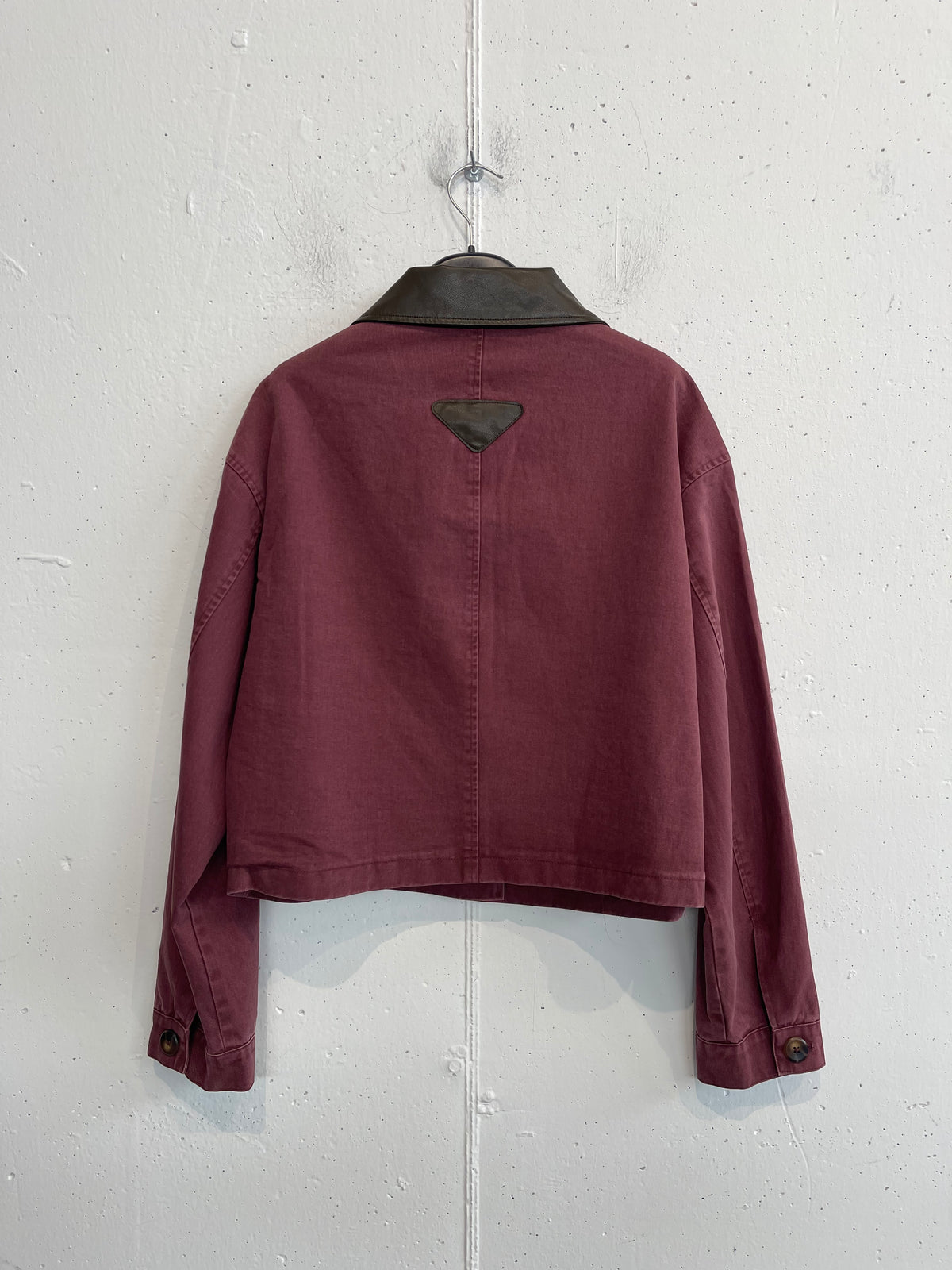 Giacca carpentiere cropped in denim con colletto