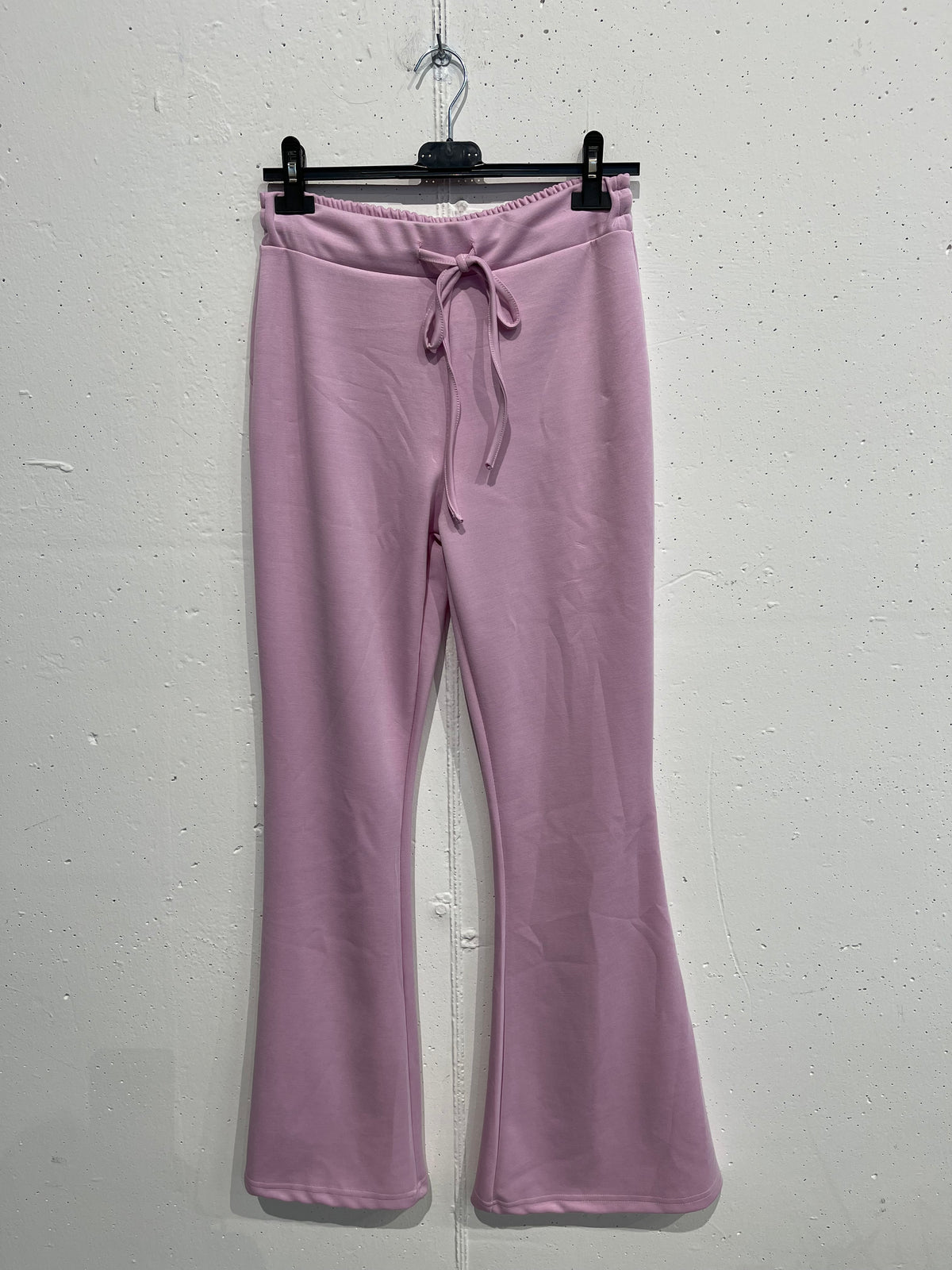 Pantaloni tuta a campana