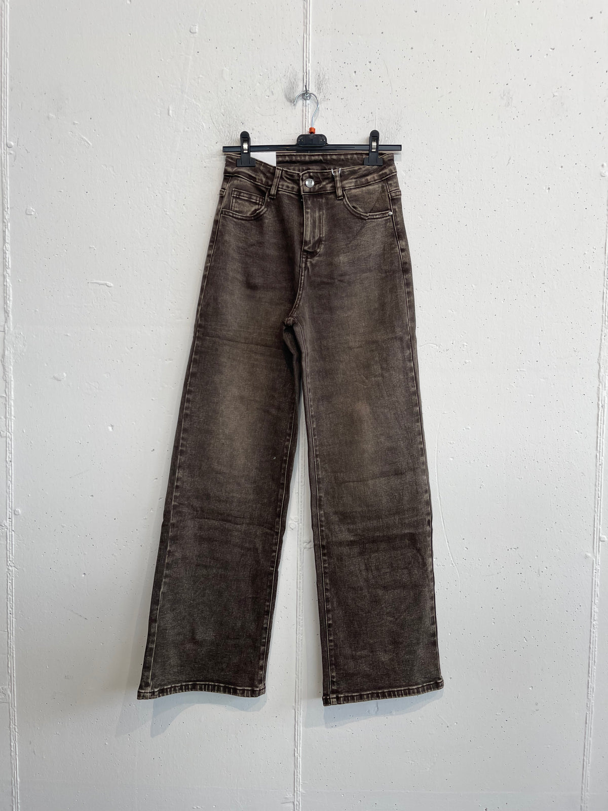 Jeans effetto slavato marrone a palazzo