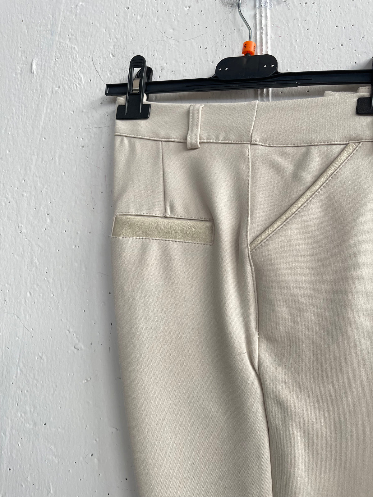 Pantalone a sigaretta
