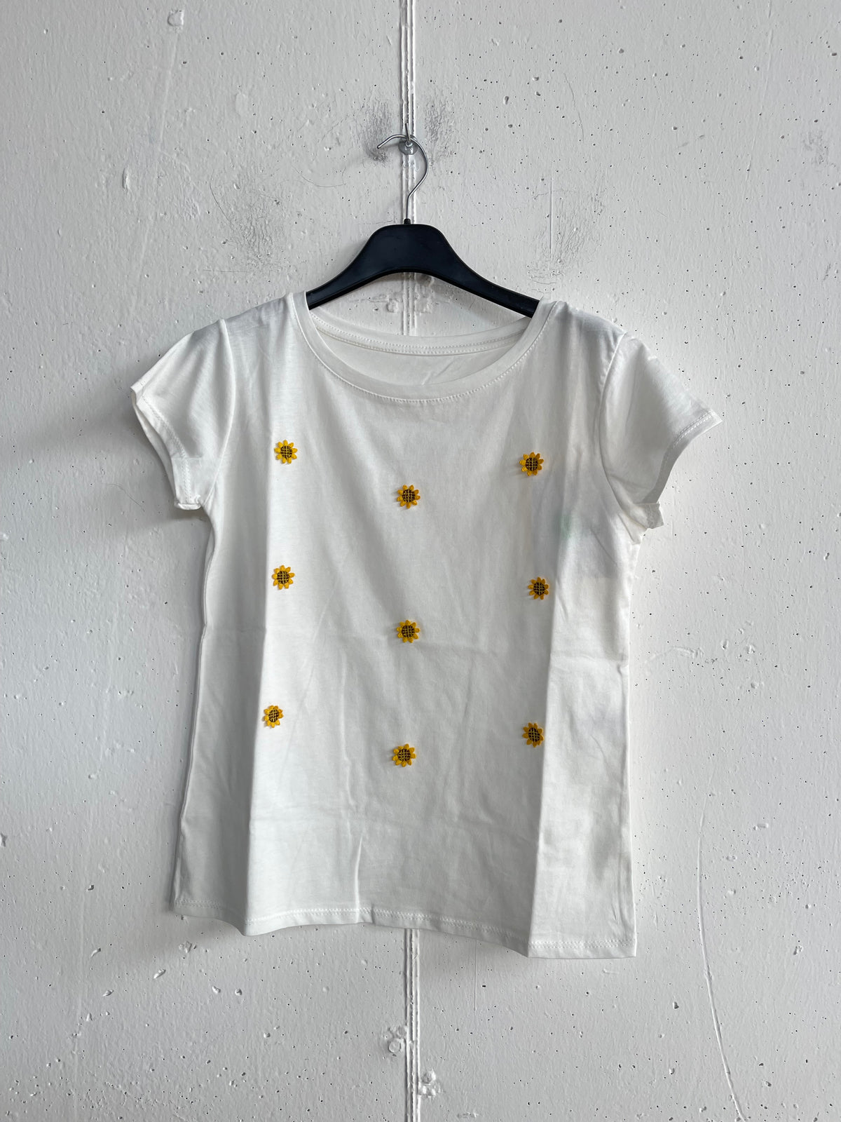 T-shirt dettagli ricamati 3D