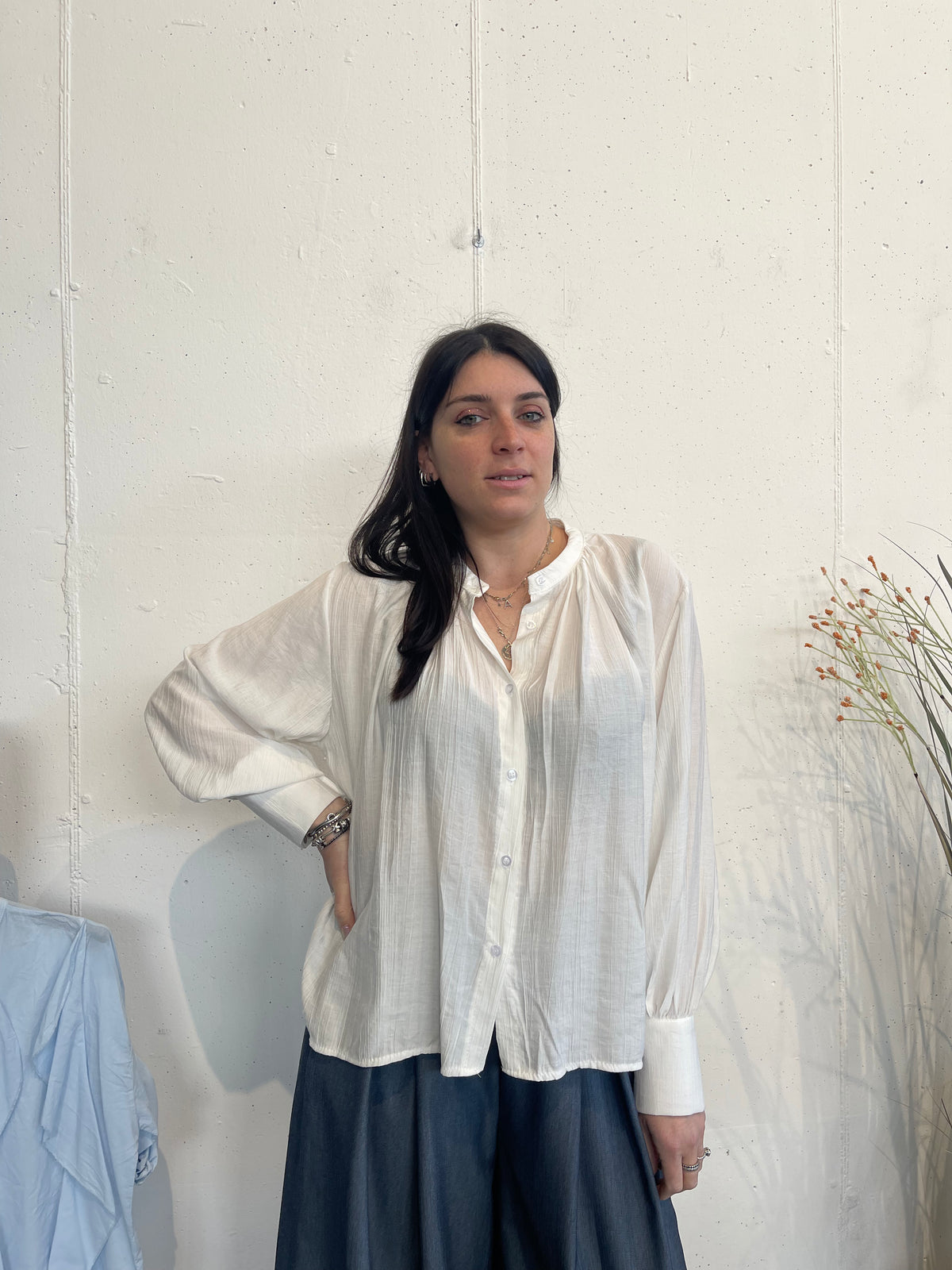 Camicia in viscosa con collo alla coreana