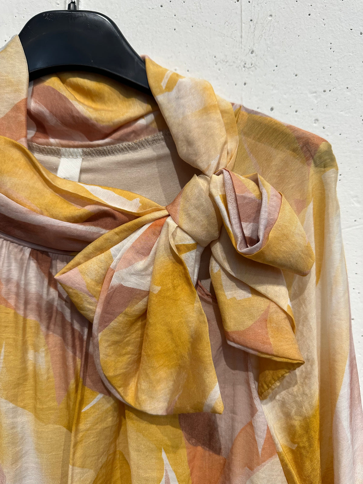 Camicia con fiocco