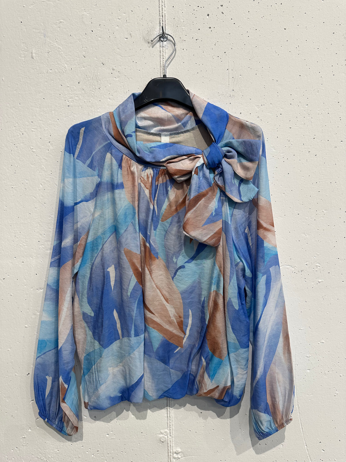 Camicia con fiocco