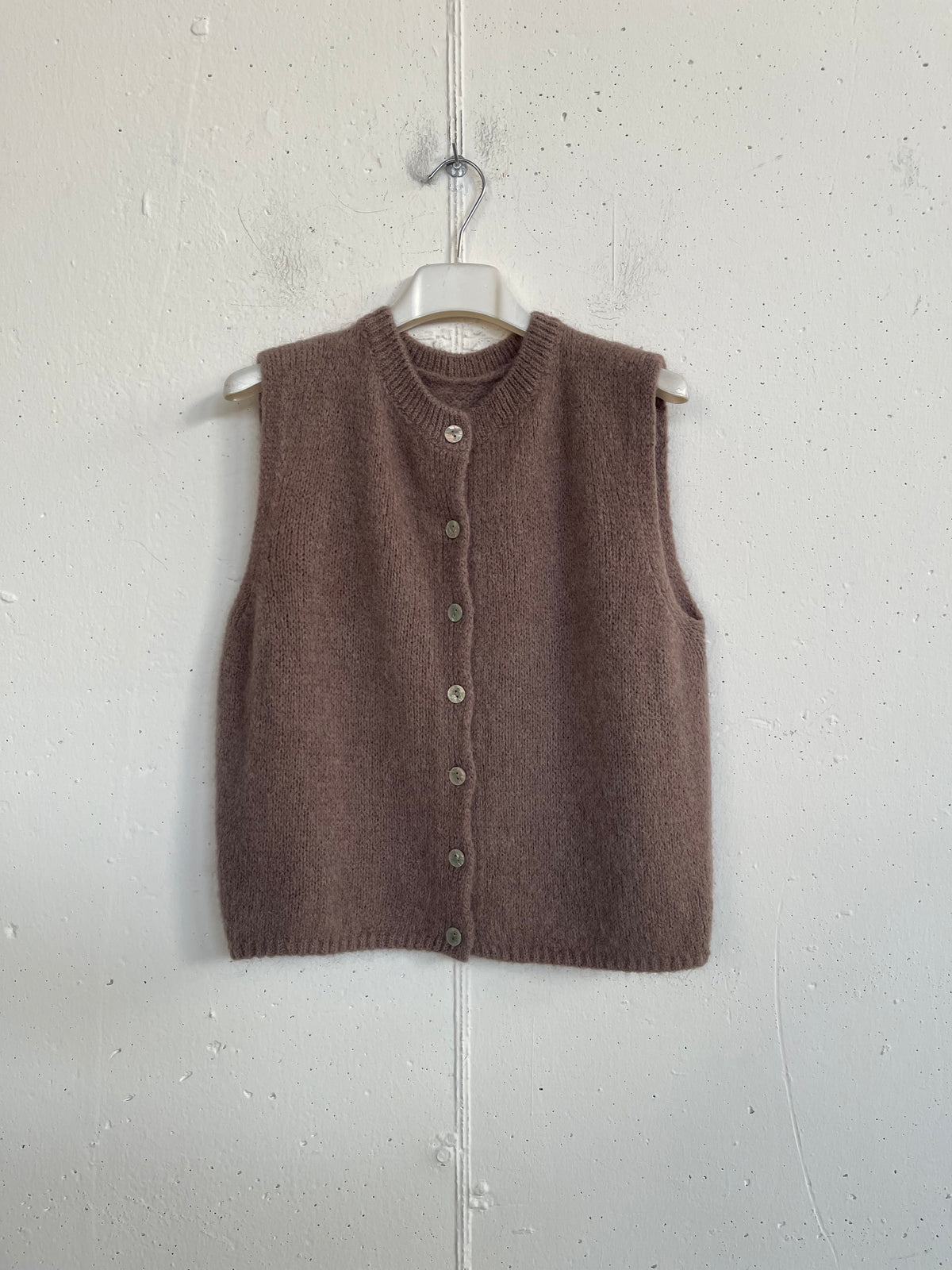 Gilet con bottoncini in misto mohair