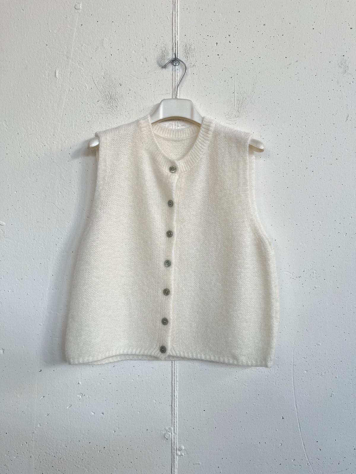 Gilet con bottoncini in misto mohair