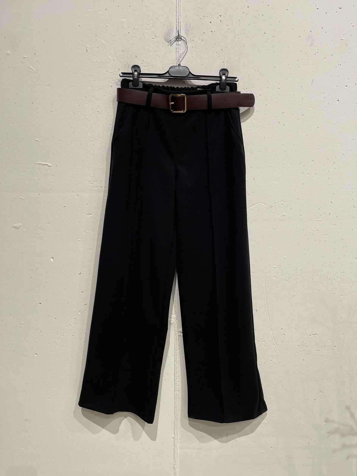 Pantalone a palazzo caldo