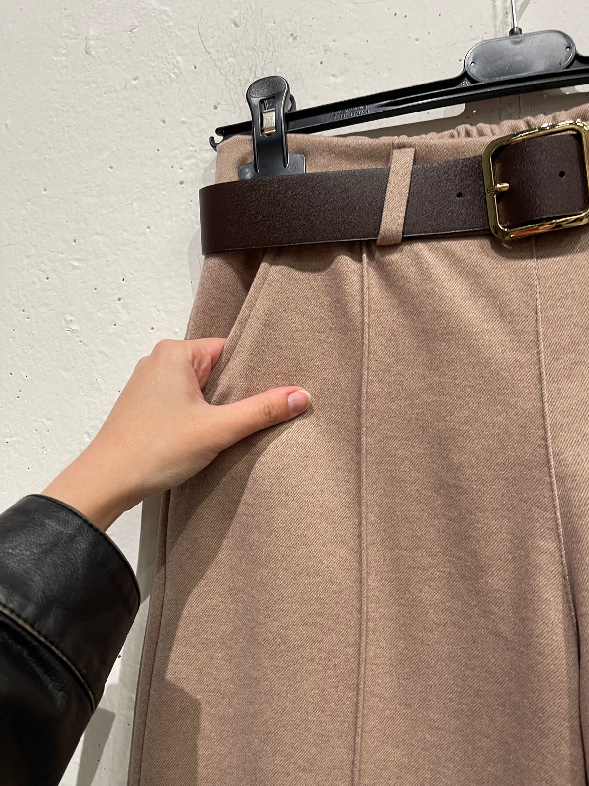 Pantalone a palazzo caldo