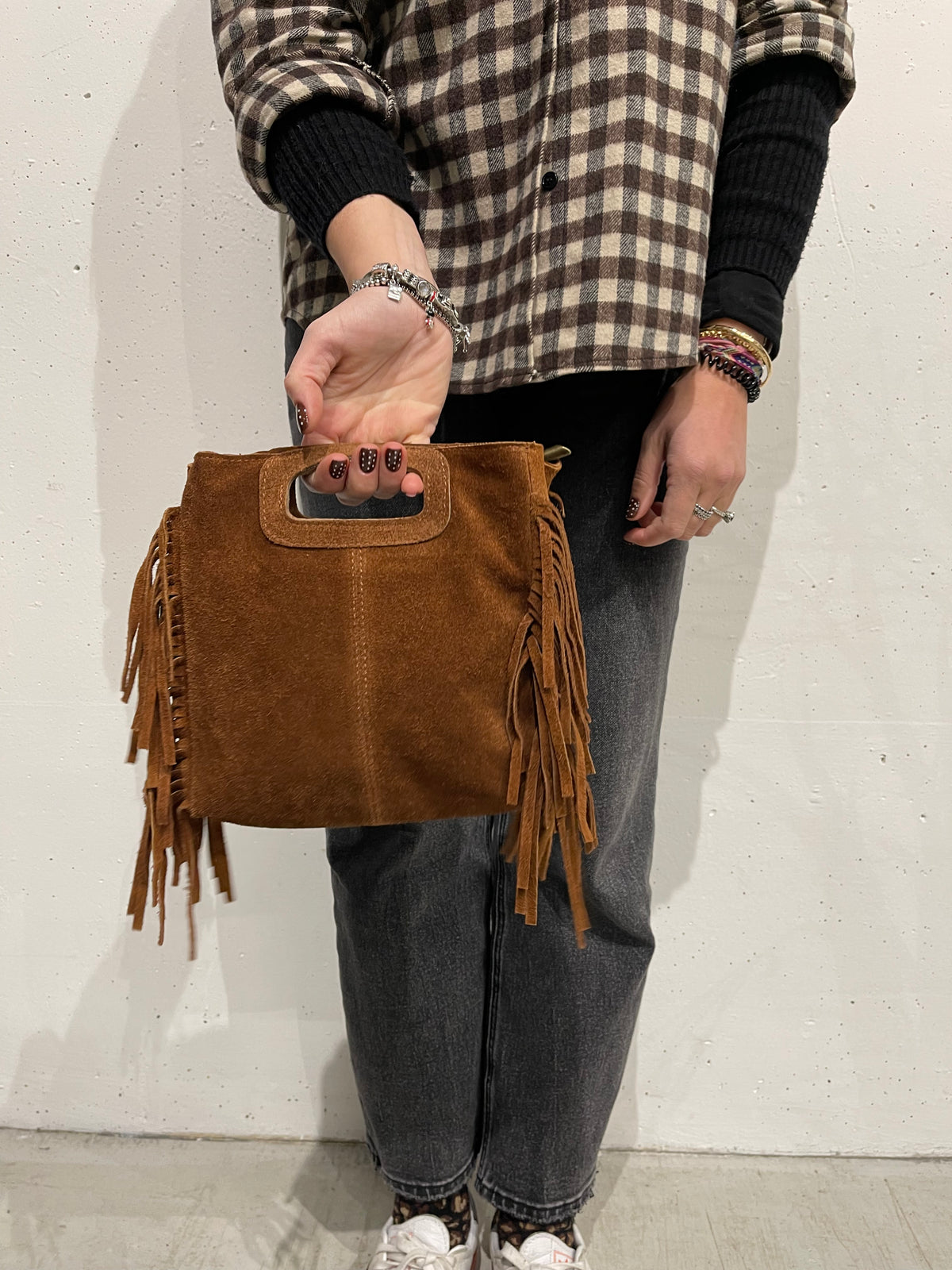 Borsa scamosciata con frange