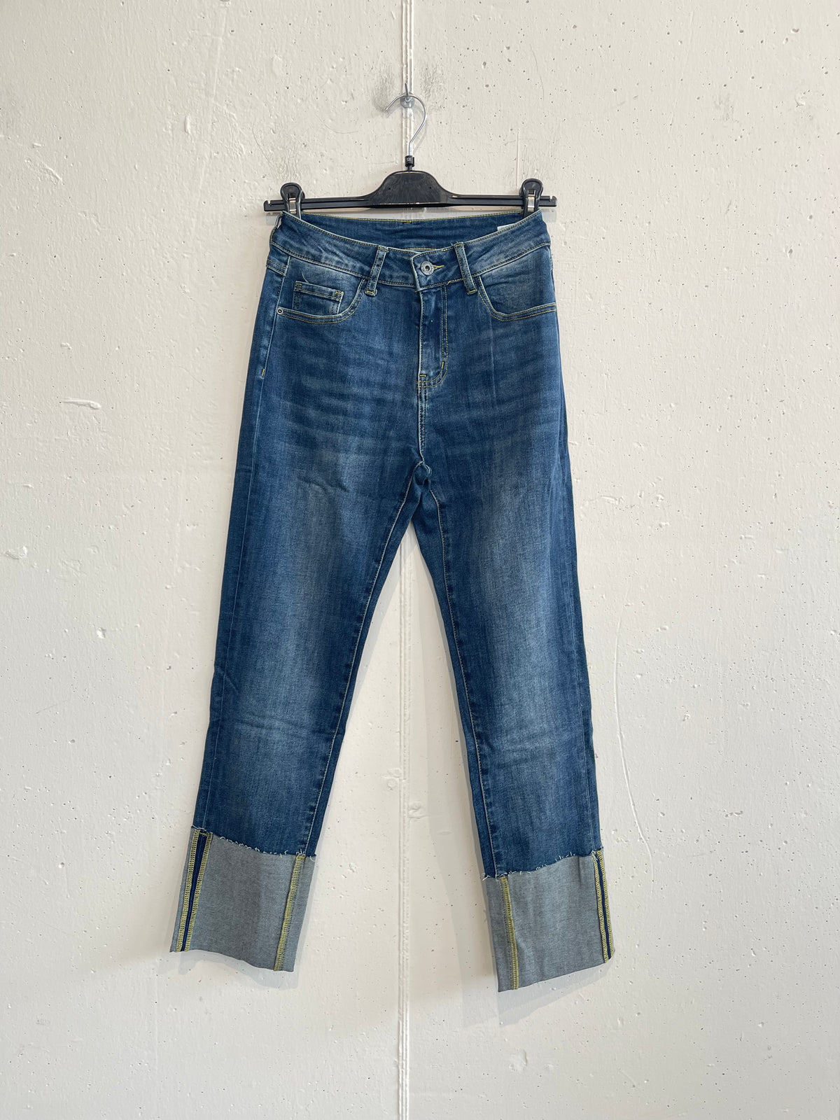 Jeans con balza