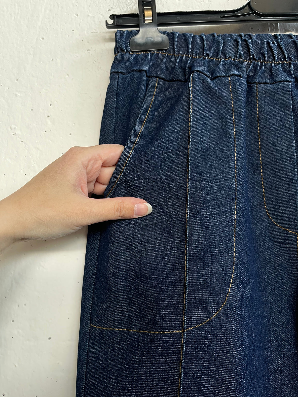 Pantalone tela jeans vestibilità a balloon
