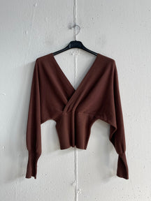 Pull doppio scollo