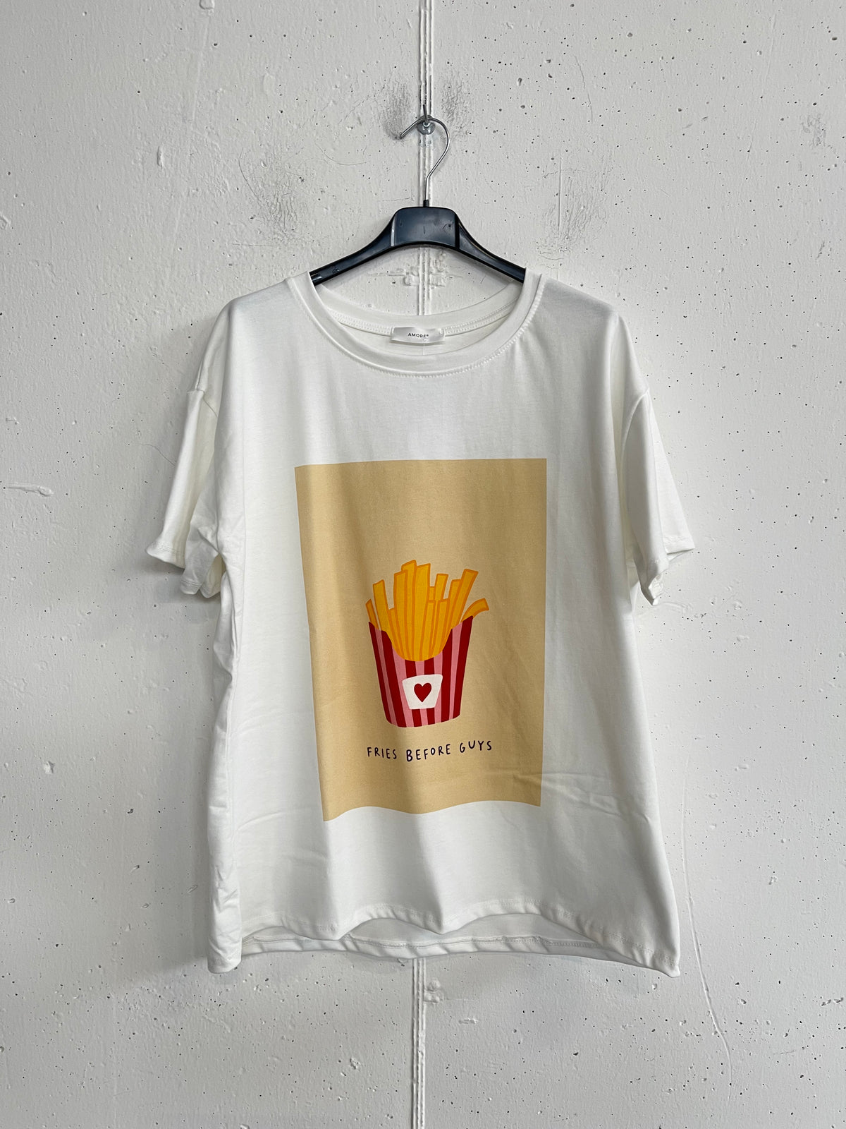 T-shirt FRIES BEFORE GUYS